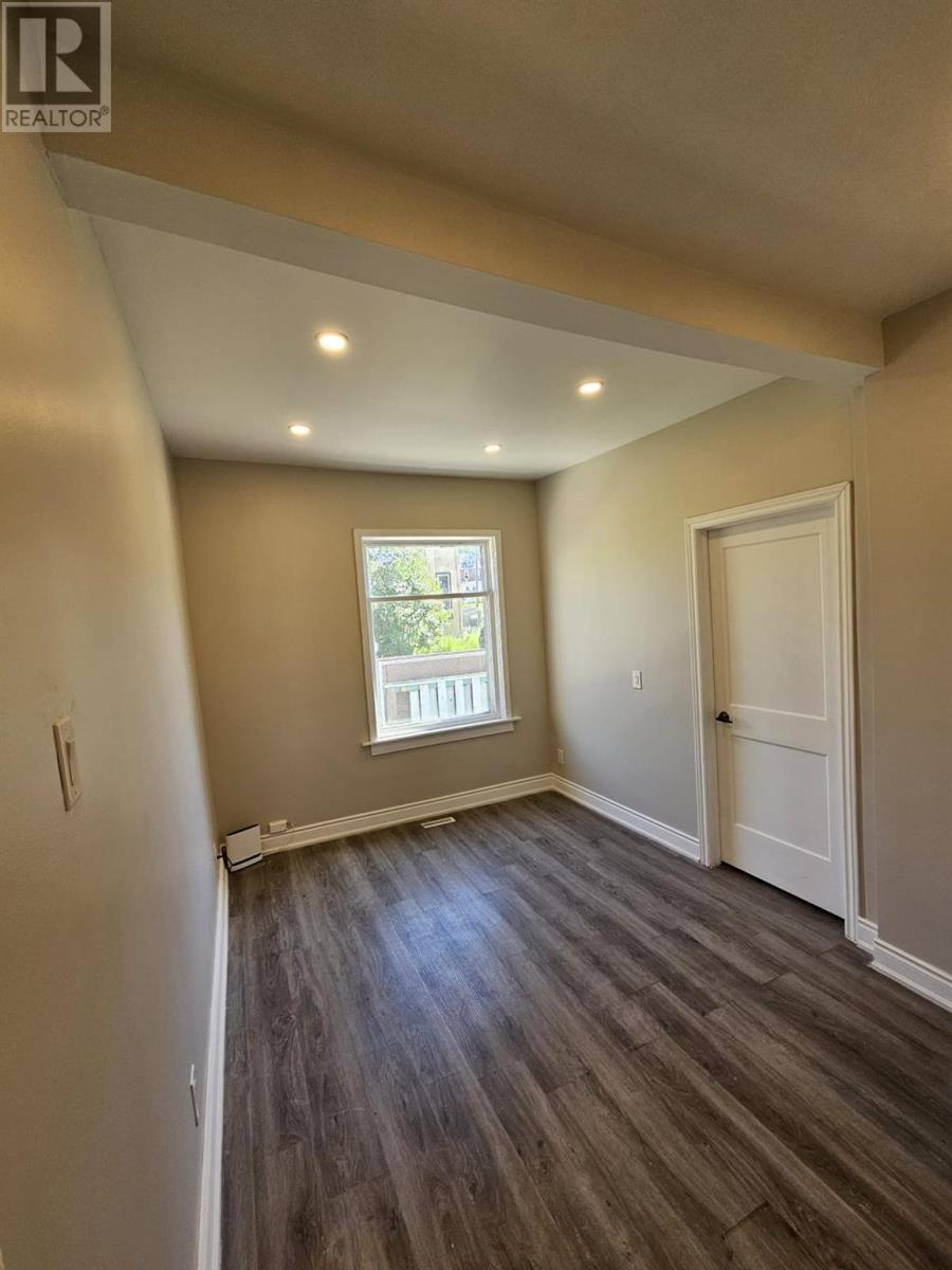 23 Blucher ST - 11