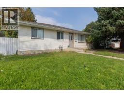 1827 16 Avenue S - photo 2
