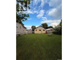 211 3rd Street W, Meadow Lake, SK S9X1C7 Photo 9