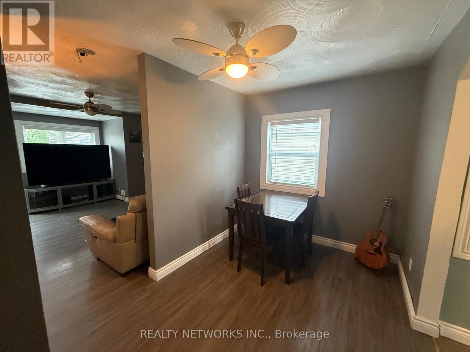 208 TOKE STREET - 8