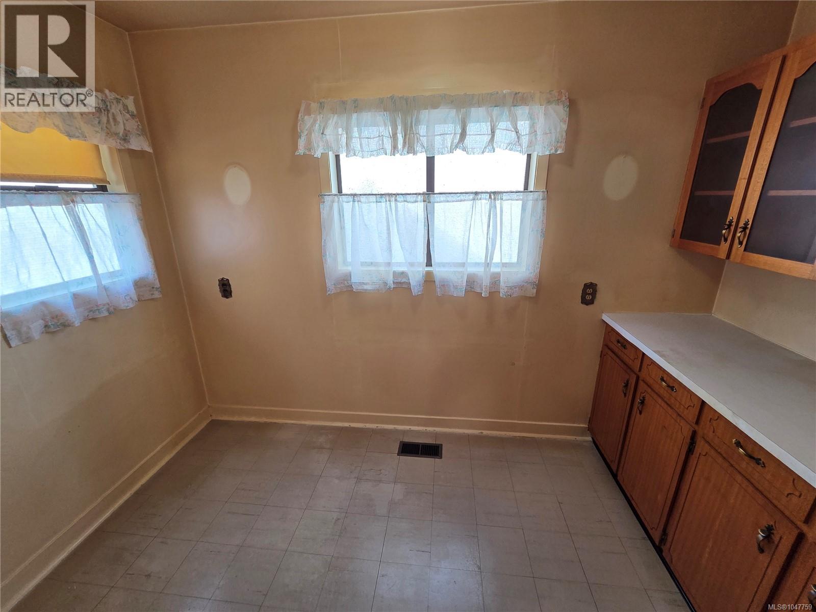 3933 10th Ave - 14