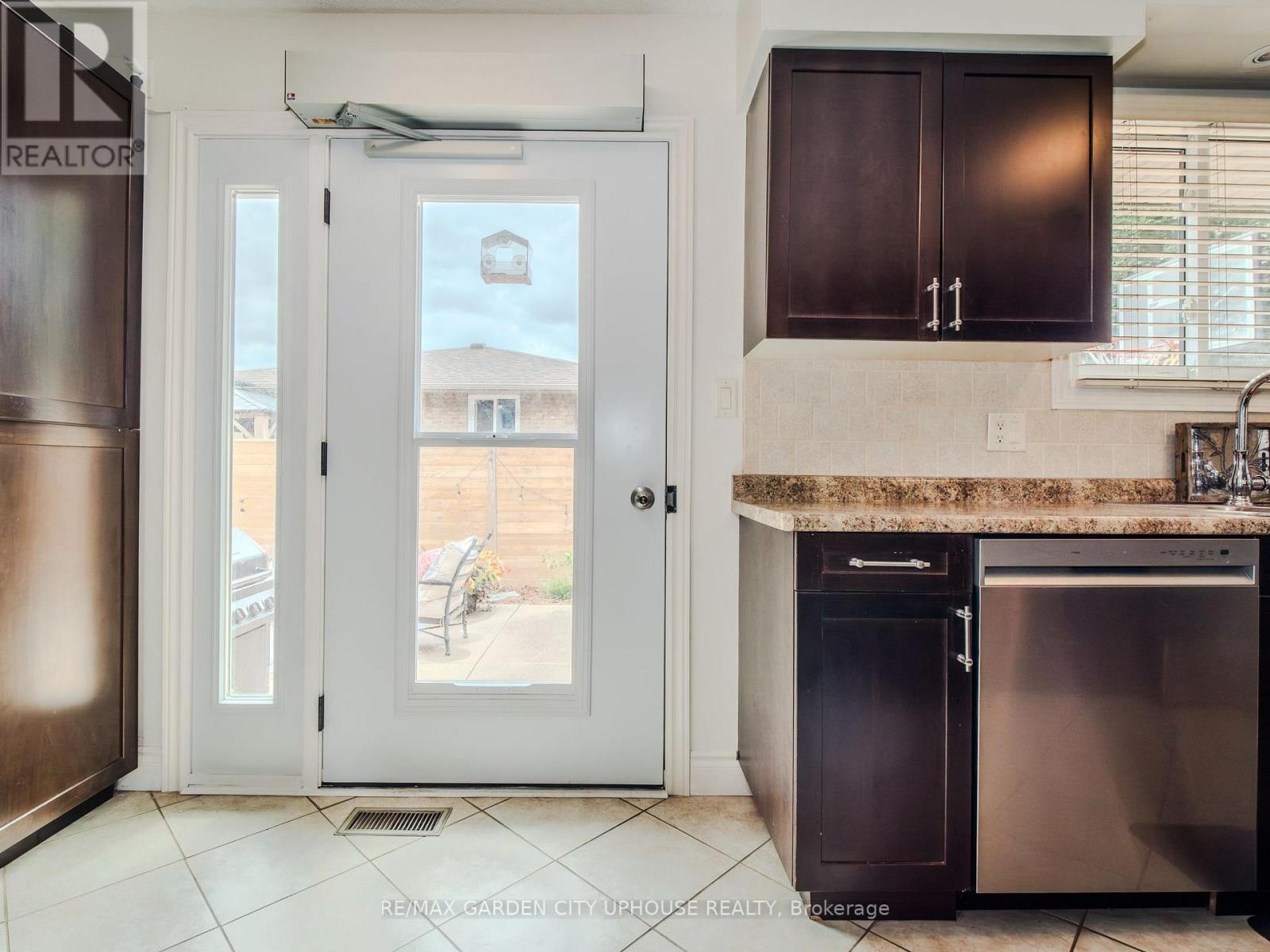 24 GREENMEADOW COURT - Image 7