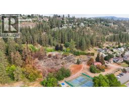 2796 Benedick Road, West Kelowna, BC V1Z1T9 Photo 17