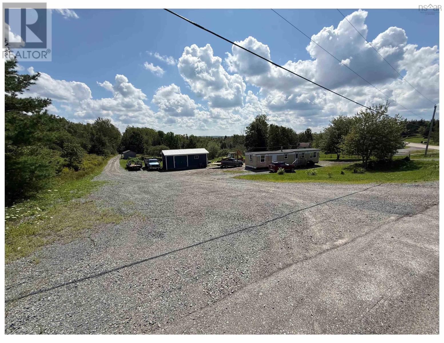 Property photo of 1025 East Uniacke Road
