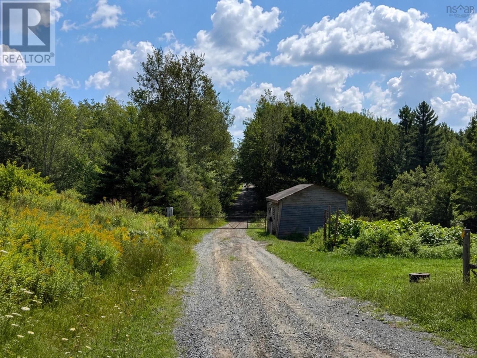 1025 East Uniacke Road - 2