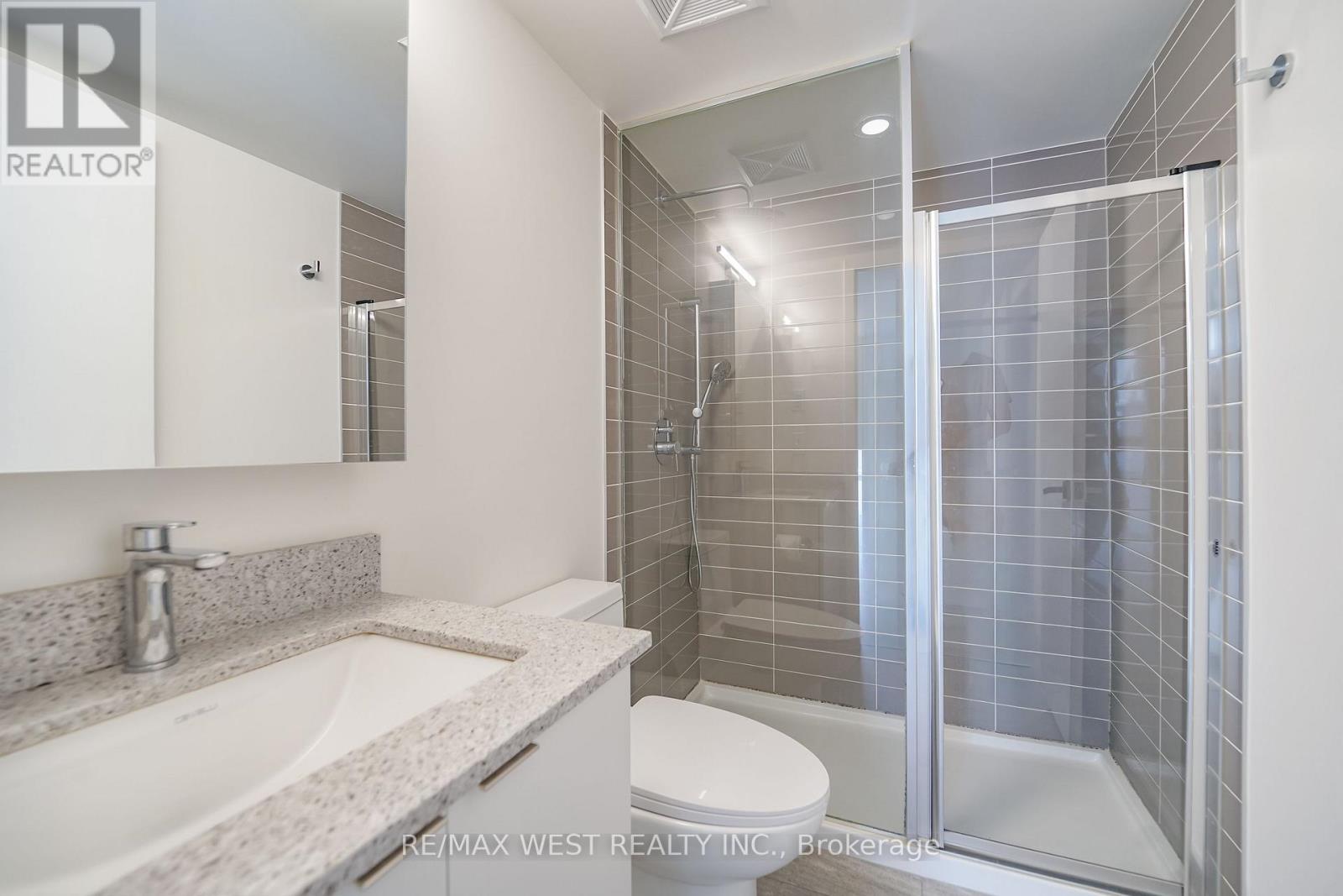 #721 500 WILSON AVENUE - 11