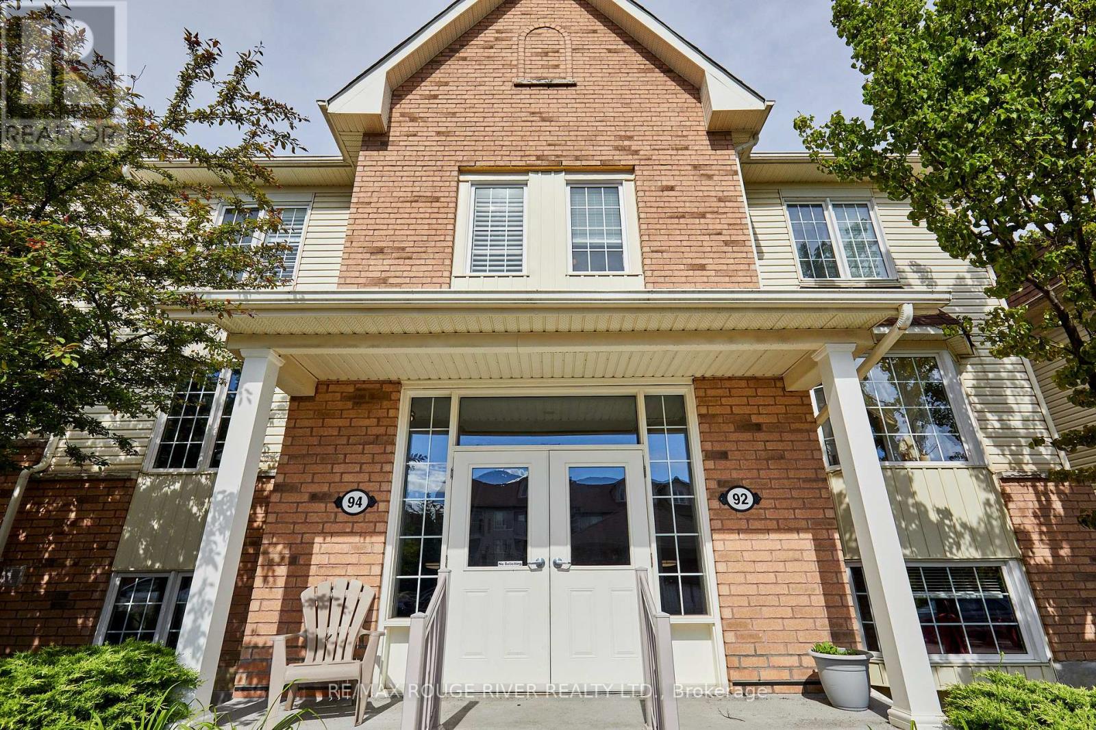 #3 92 PETRA WAY - 2