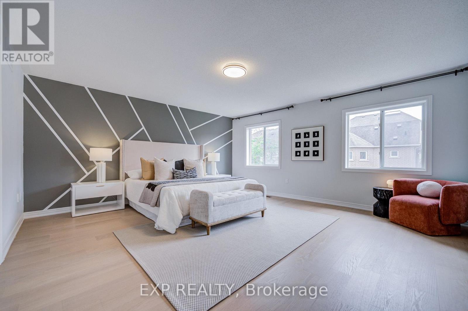 71 FUTURA AVENUE - 21