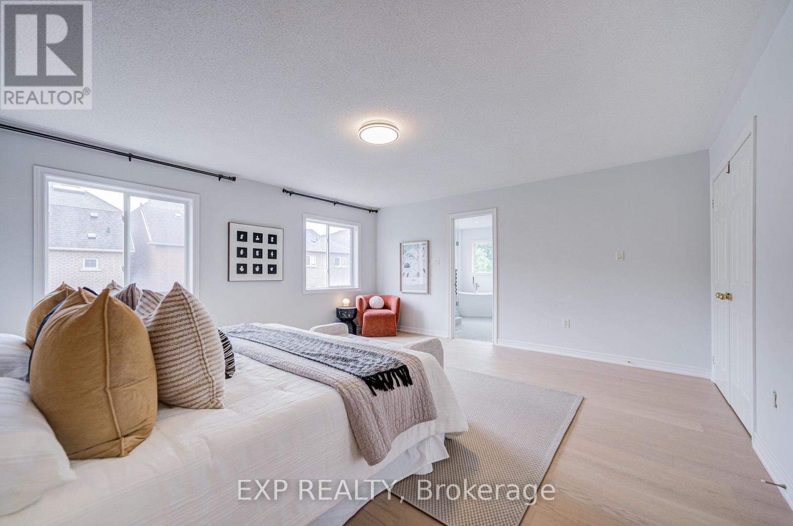 71 FUTURA AVENUE - 24