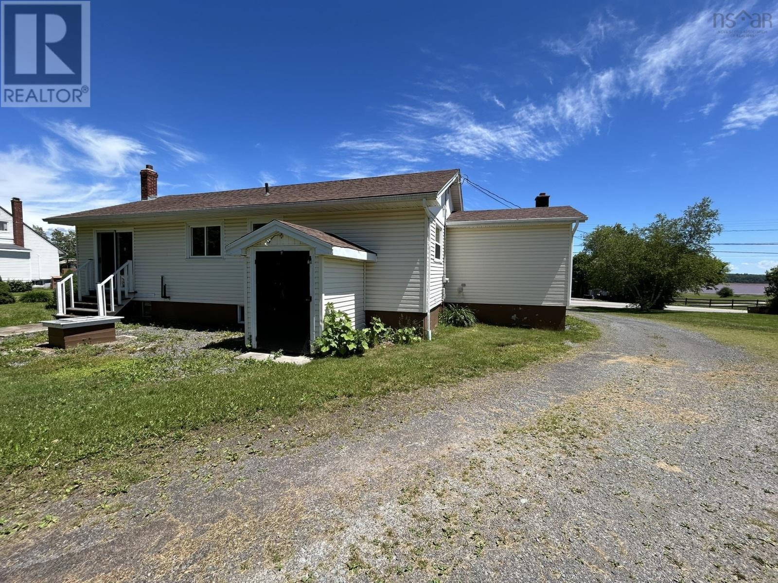 826 1 Highway - 18
