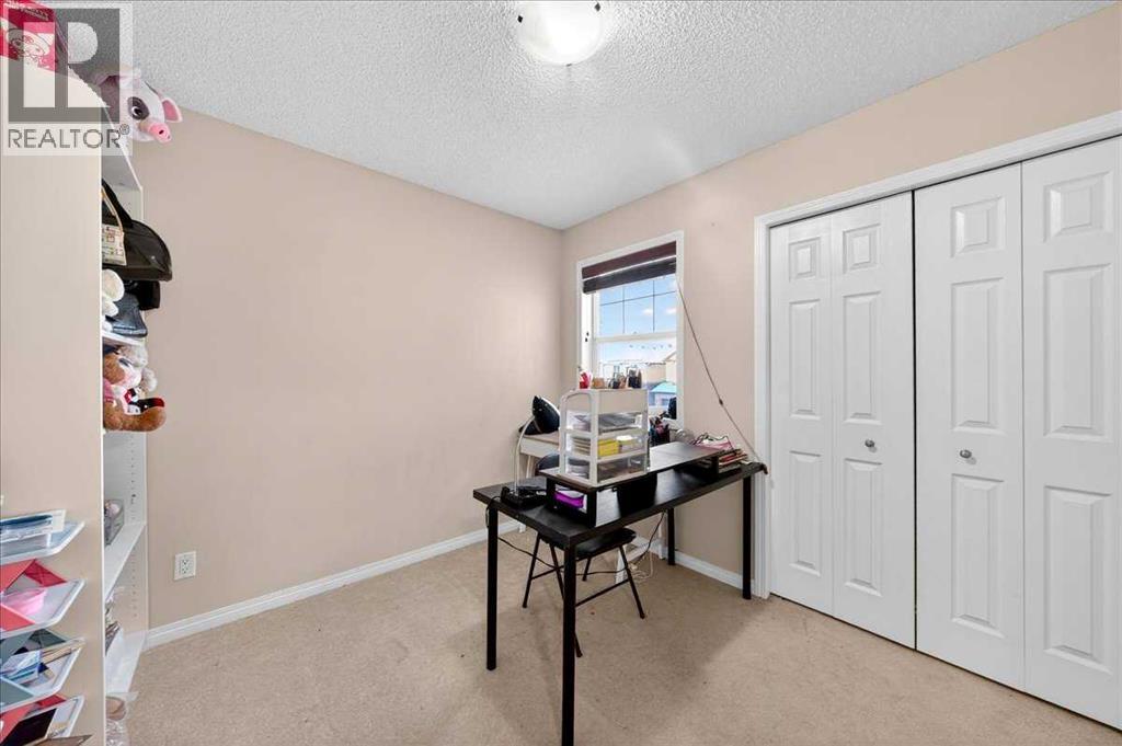 34 Saddlecrest Crescent NE - 29