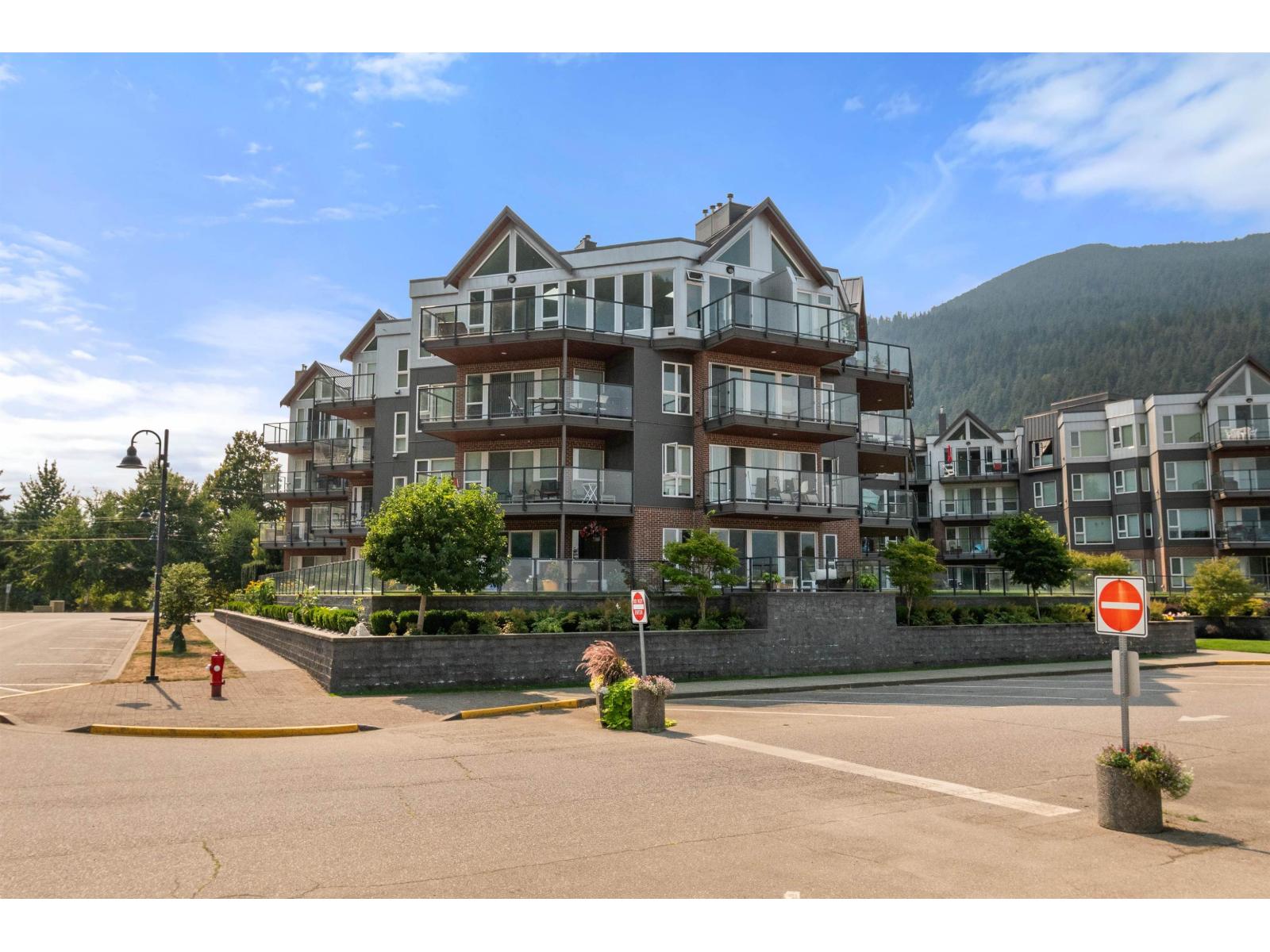 Property for sale at 315 378 ESPLANADE AVENUE, Harrison Hot Springs