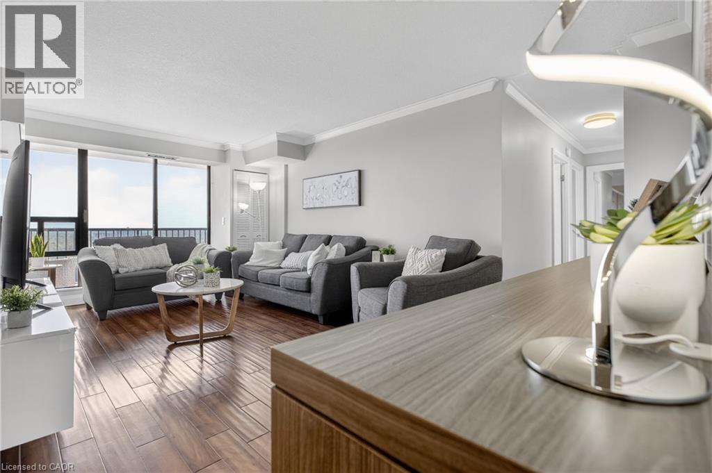 #1408 81 CHURCH Street - Image 8