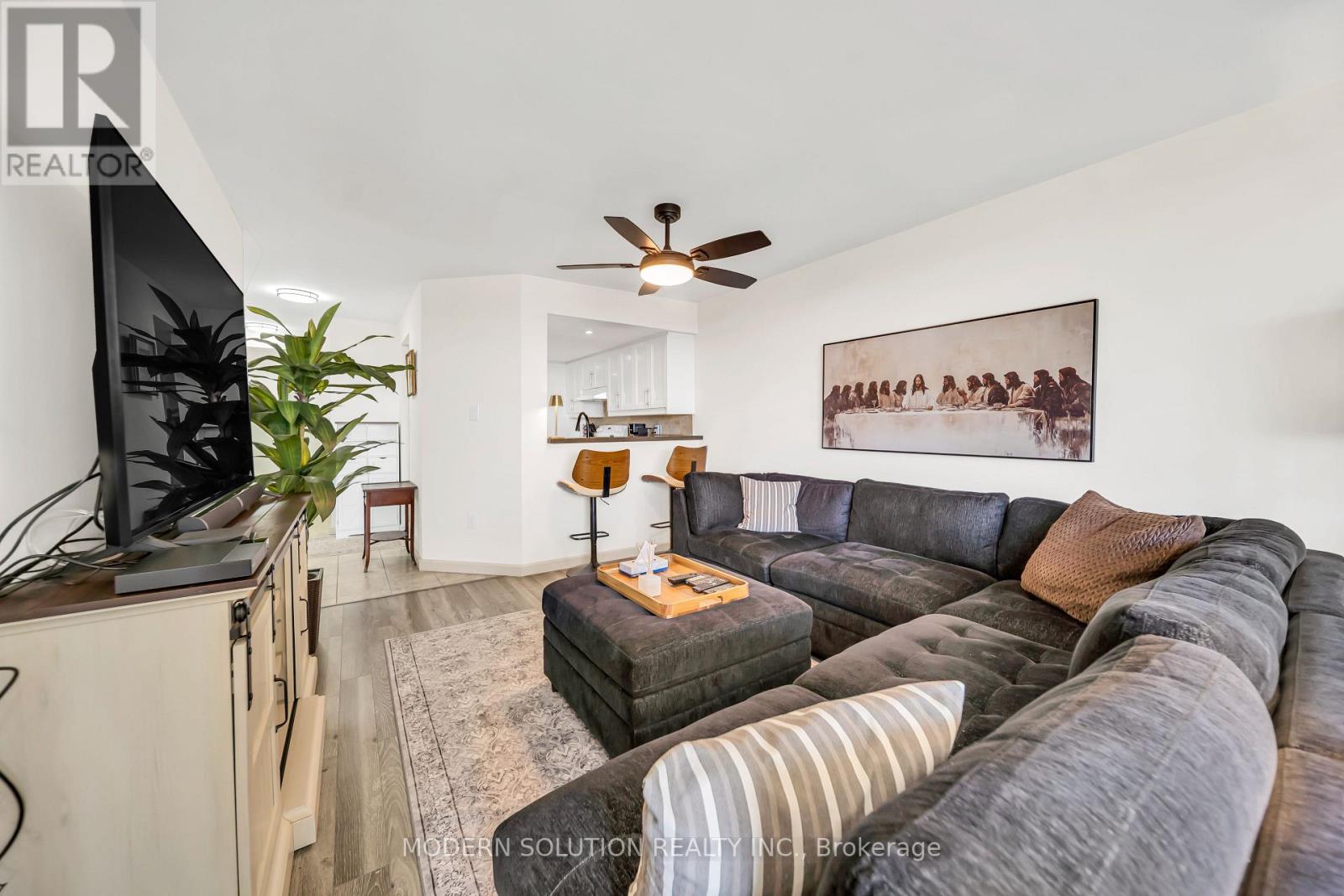 #501 20 CHERRYTREE DRIVE - 29