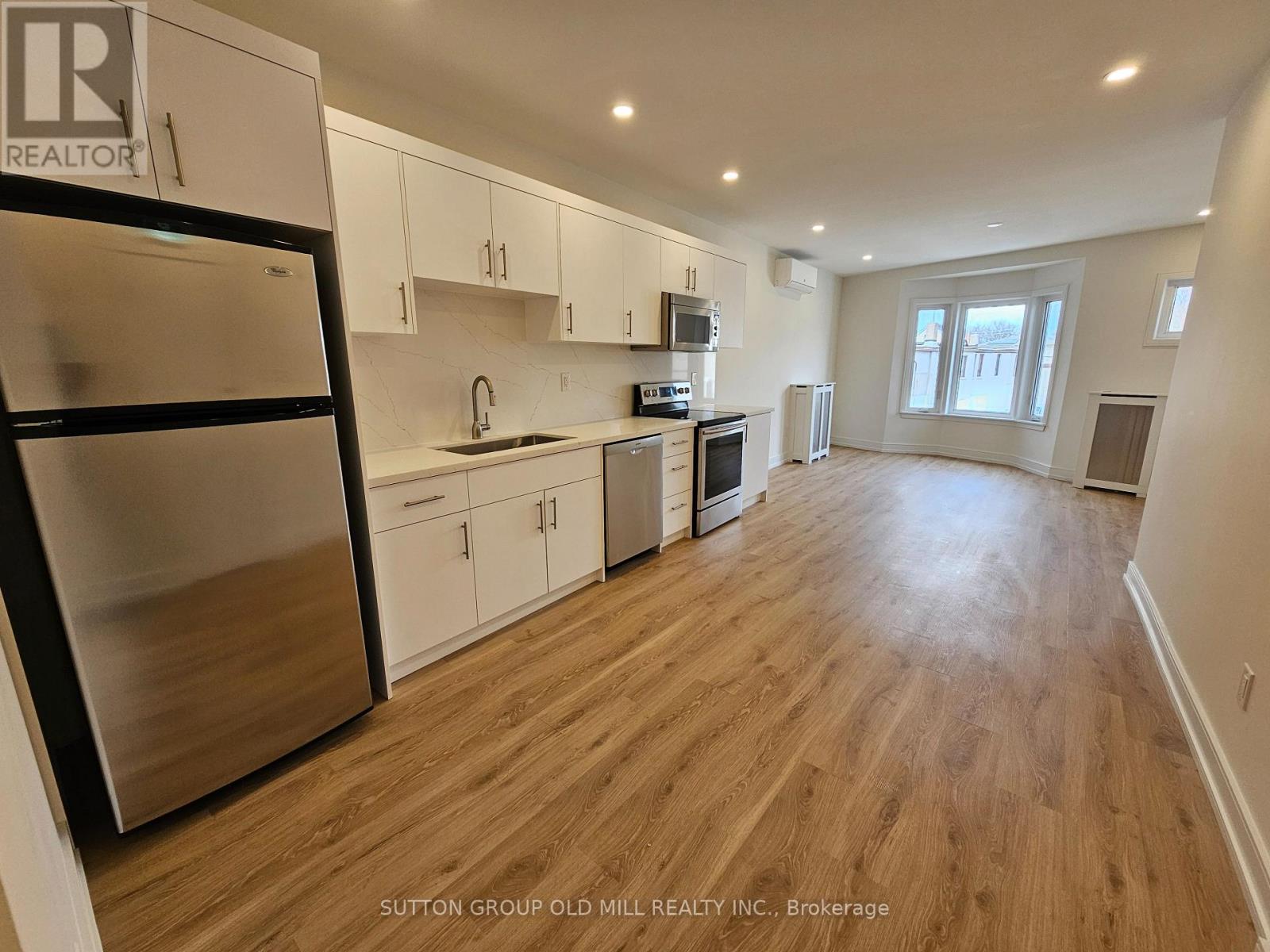 Photo of 3293 Dundas Street