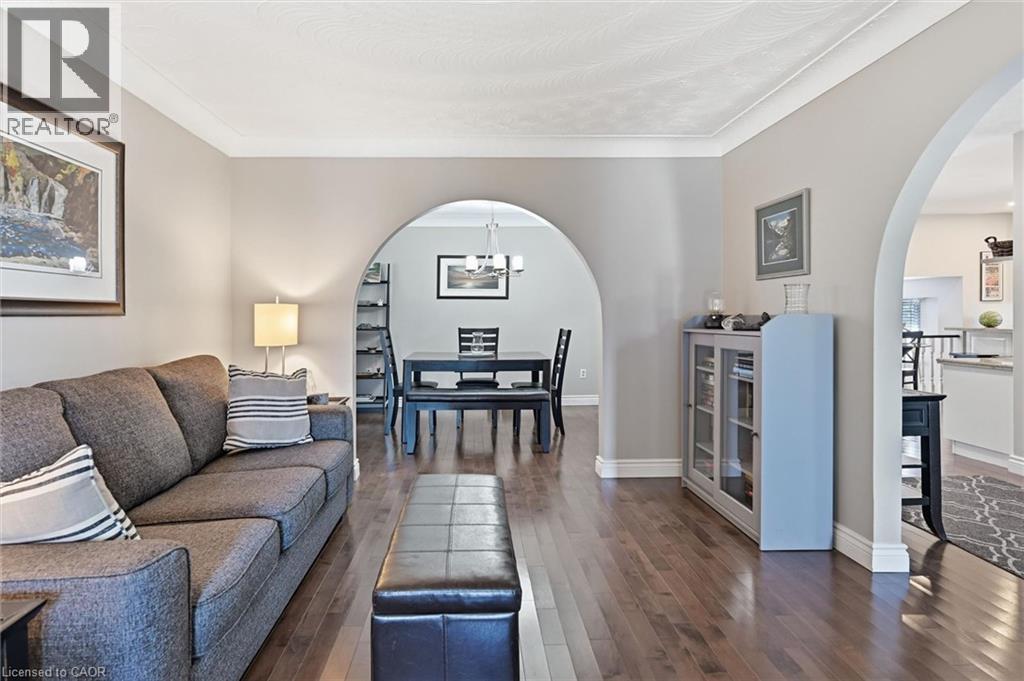 309 HAWKRIDGE Avenue - Image 7