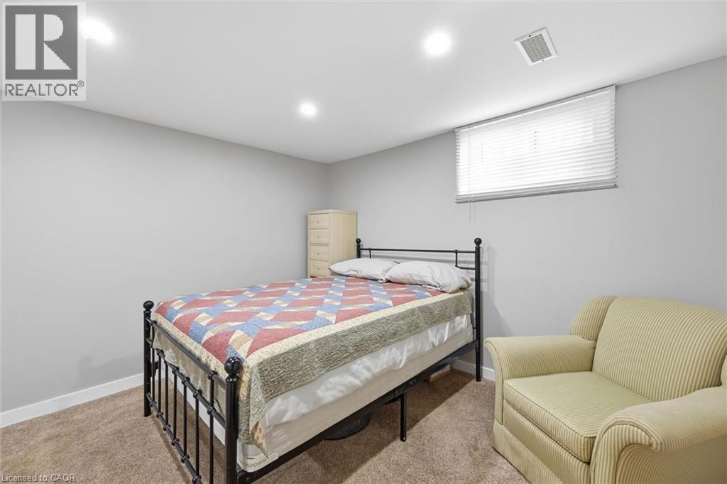 309 HAWKRIDGE Avenue - Image 33