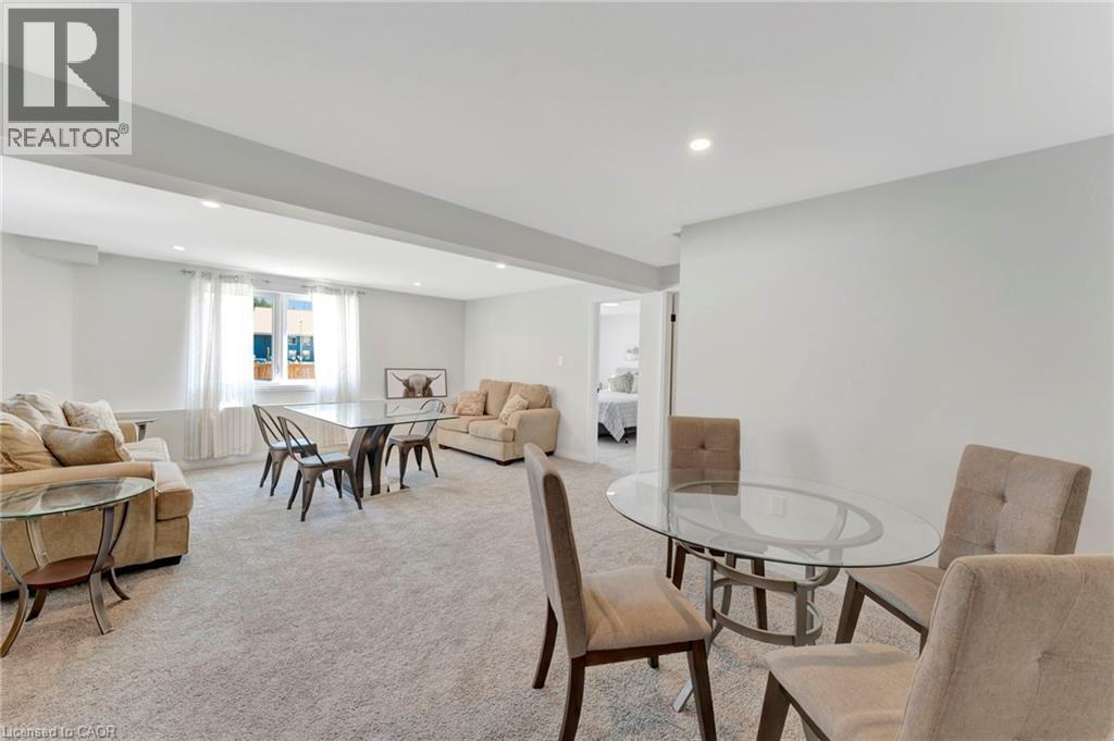58 ROBINS Place - 24