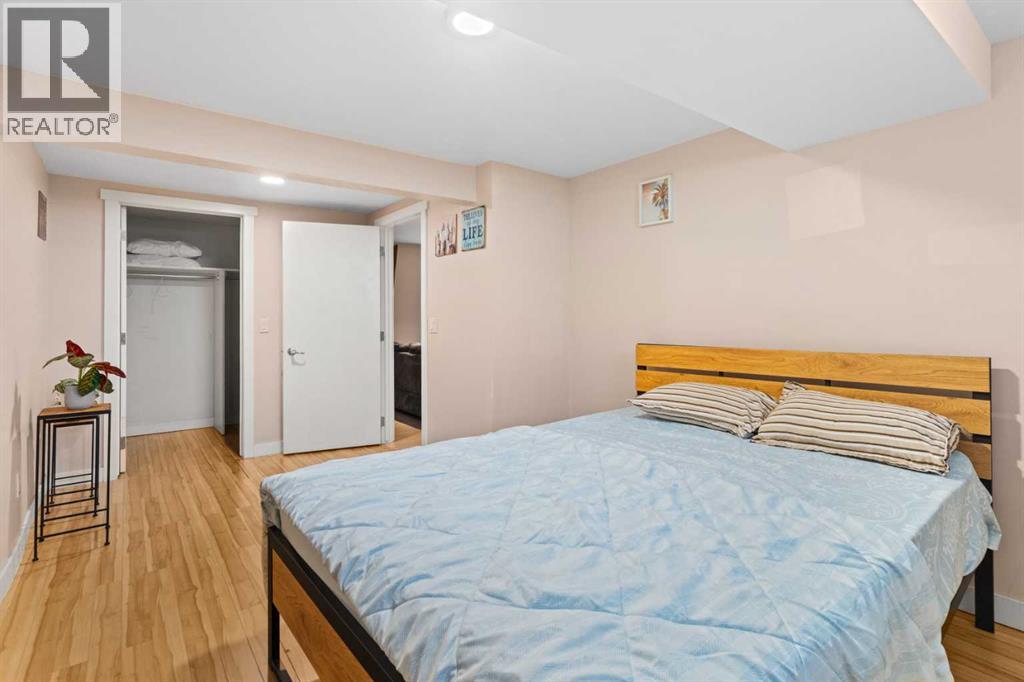 616 34 Avenue NE - 38