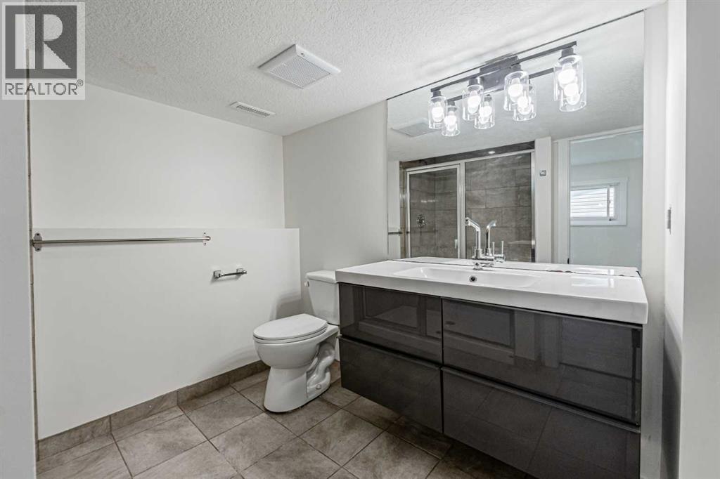 20 Castlegrove Way NE - 35