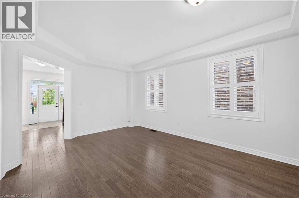 1149 UPPER THAMES Drive - Image 9