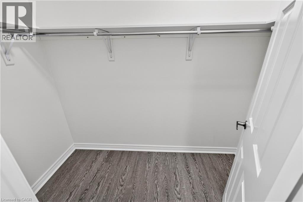 1149 UPPER THAMES Drive - 29