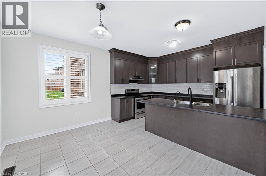 1149 UPPER THAMES Drive - Image 15