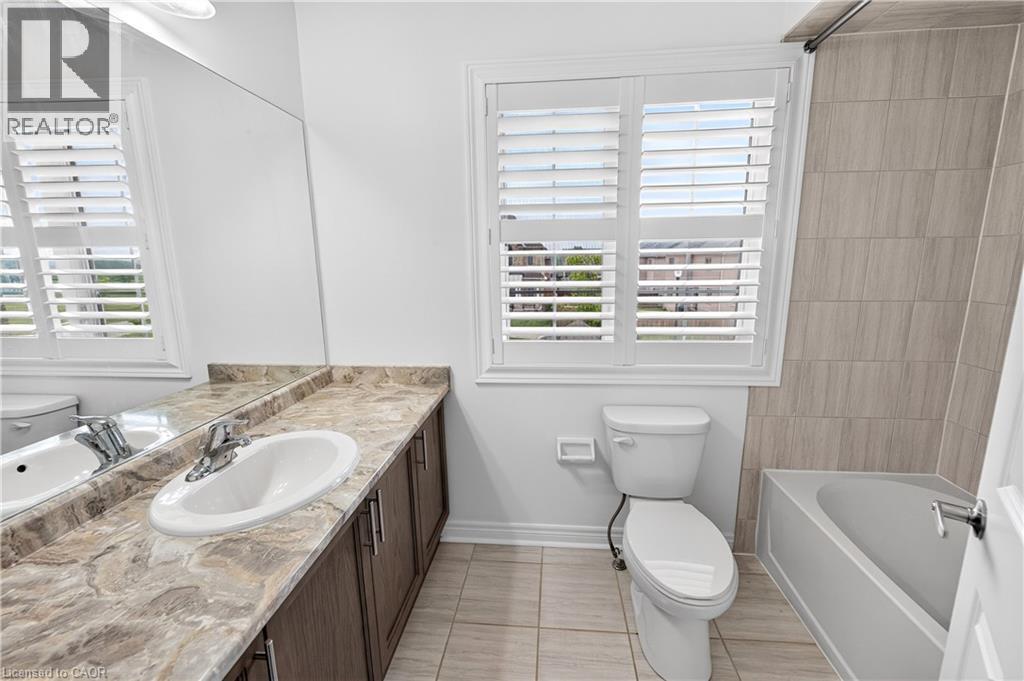1149 UPPER THAMES Drive - Image 40