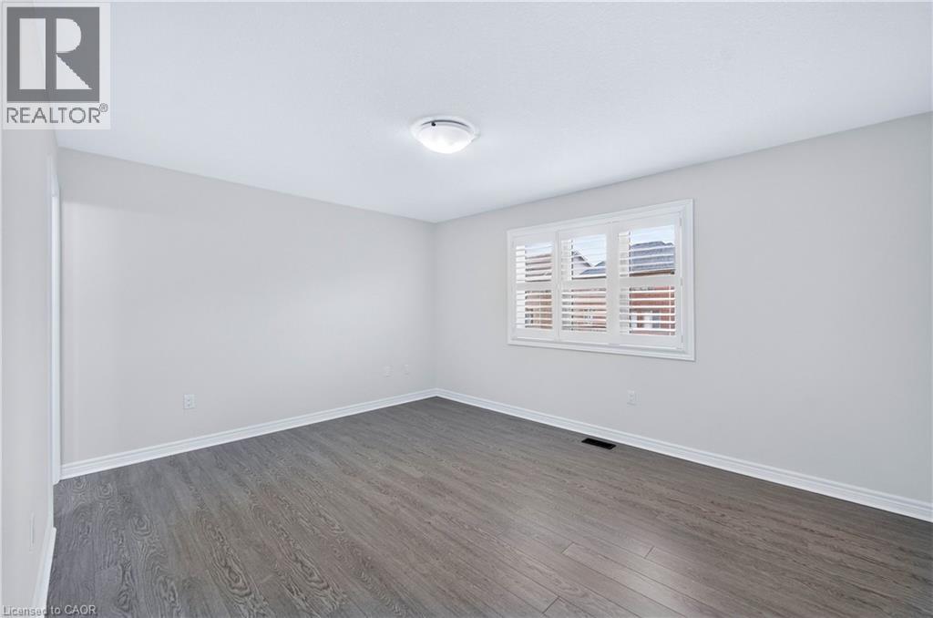 1149 UPPER THAMES Drive - Image 24