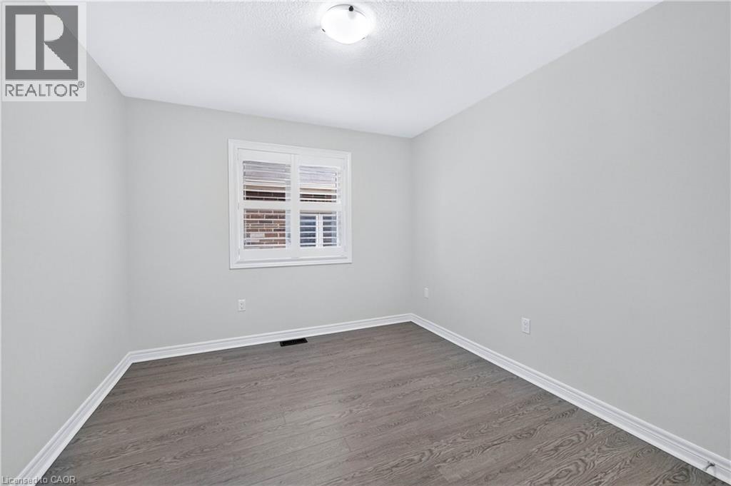 1149 UPPER THAMES Drive - 34