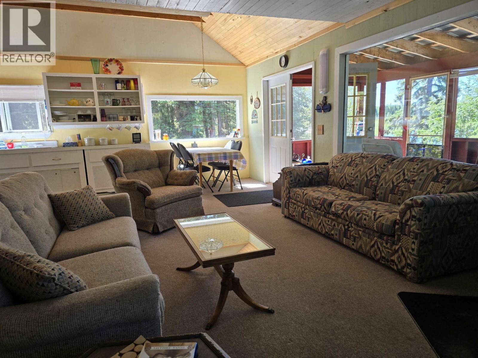 Photo 14 of 40 — 29200 DAHL LAKE ROAD · Prince George, BC