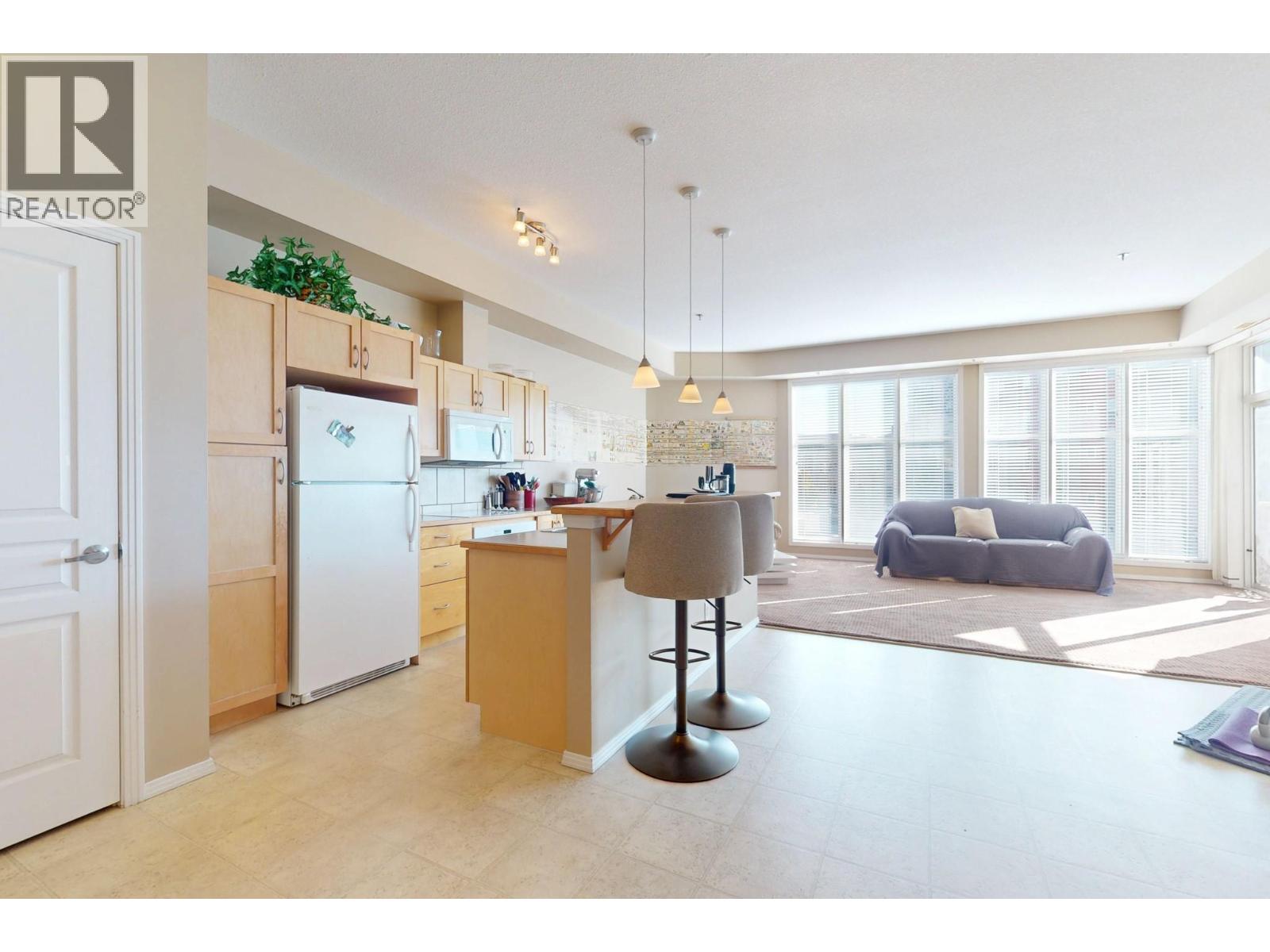 #212 1327 St Paul Street - Image 39