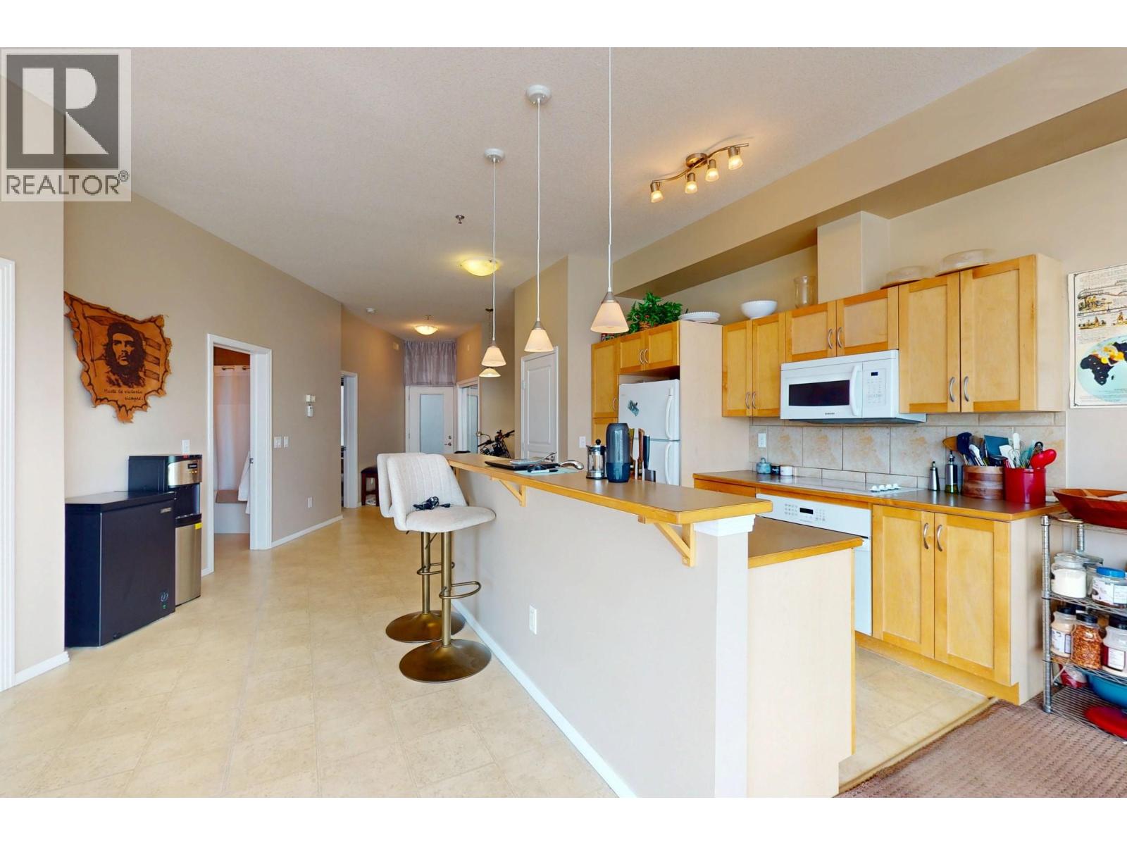 #212 1327 St Paul Street - 8