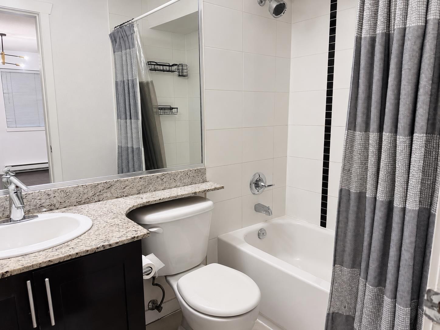 #107 13958 108 AVE, Surrey, British Columbia, V3T0B4, Surrey, British Columbia — photo 3 of 5