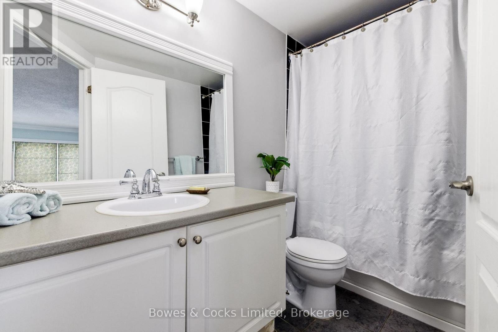 347 MIDDLEFIELD ROAD - 24