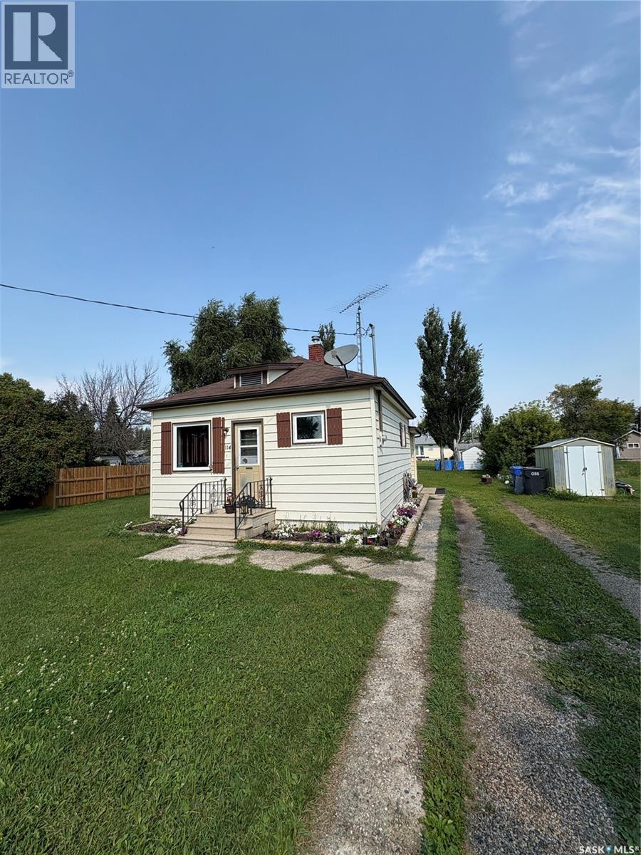 114 Road AVENUE - 1