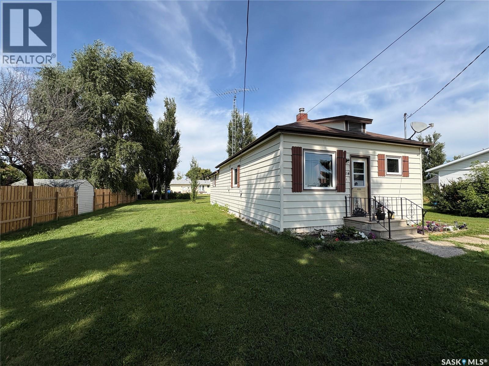 114 Road AVENUE - 2