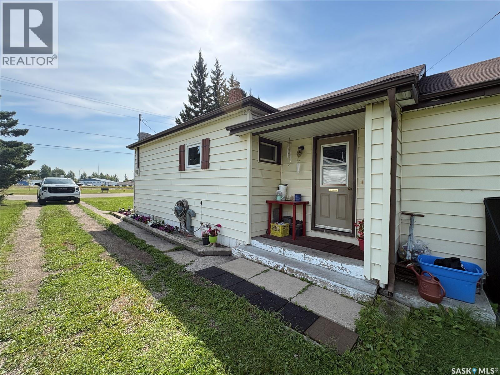 114 Road AVENUE - Image 4
