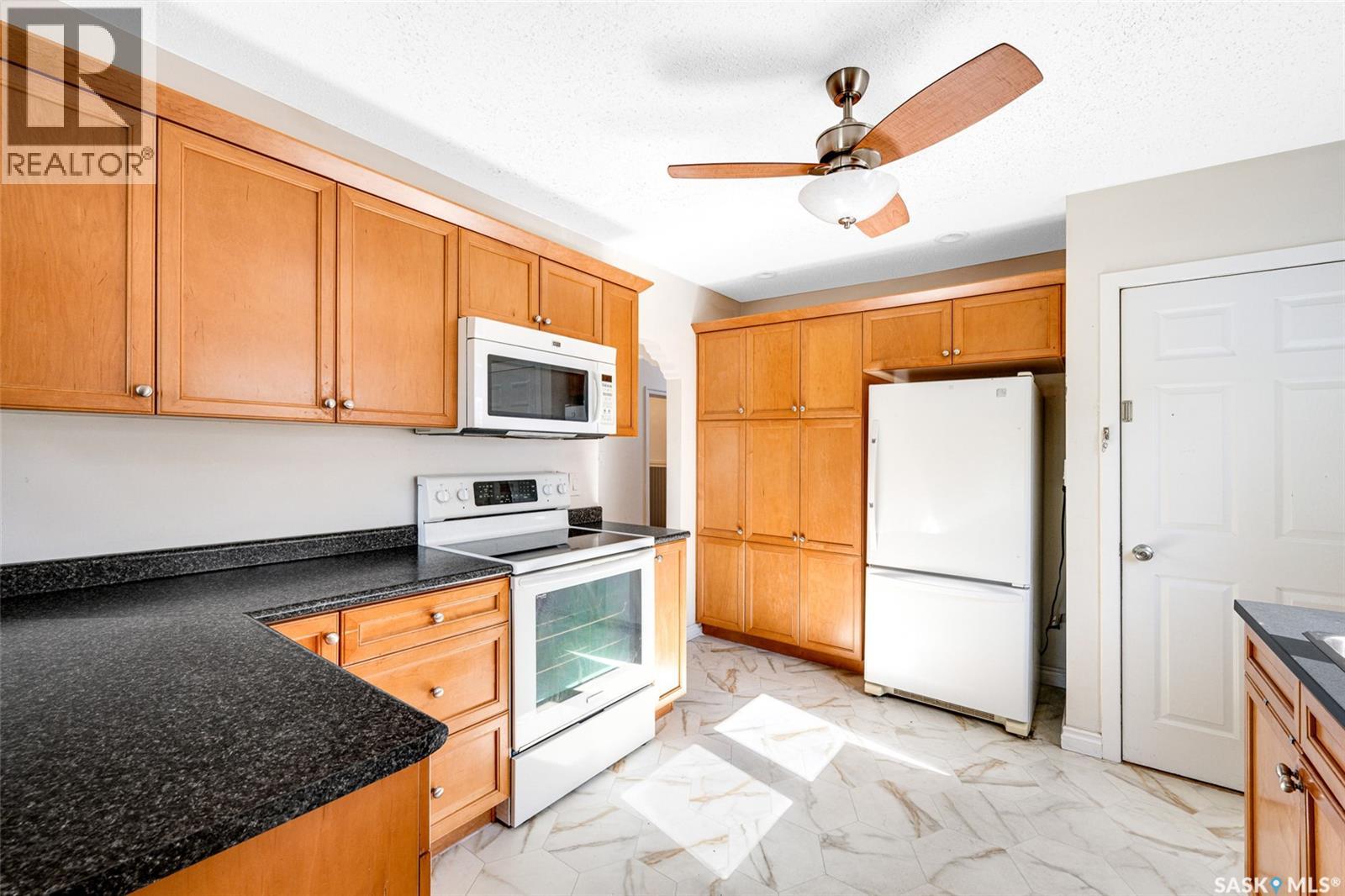 204 25th STREET W - Image 12