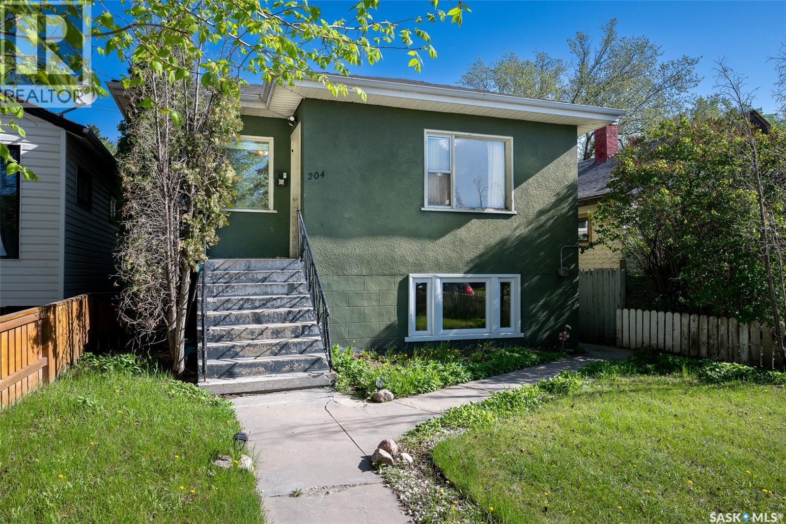 204 25th STREET W - 2