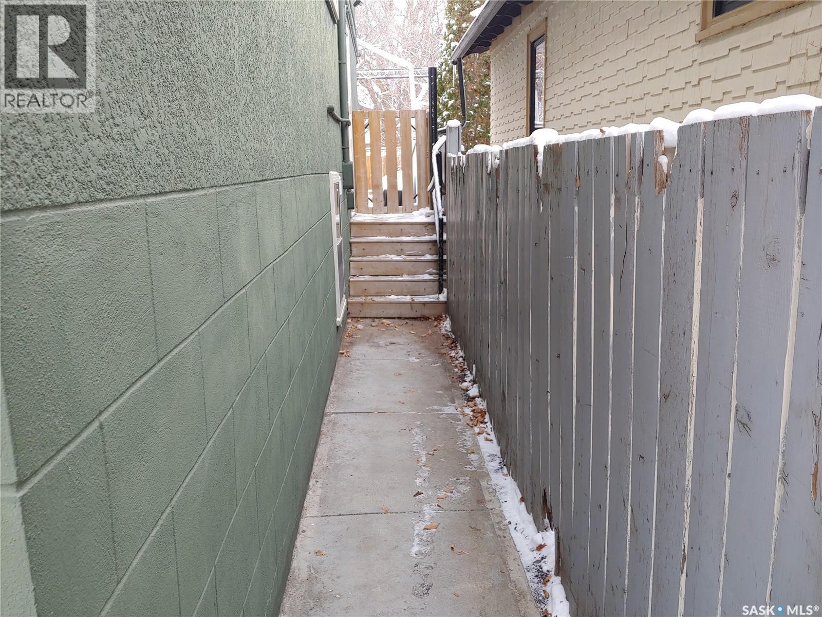 204 25th STREET W - Image 26