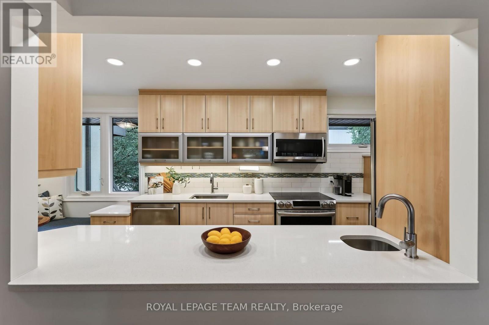 #30 655 RICHMOND ROAD - Image 11