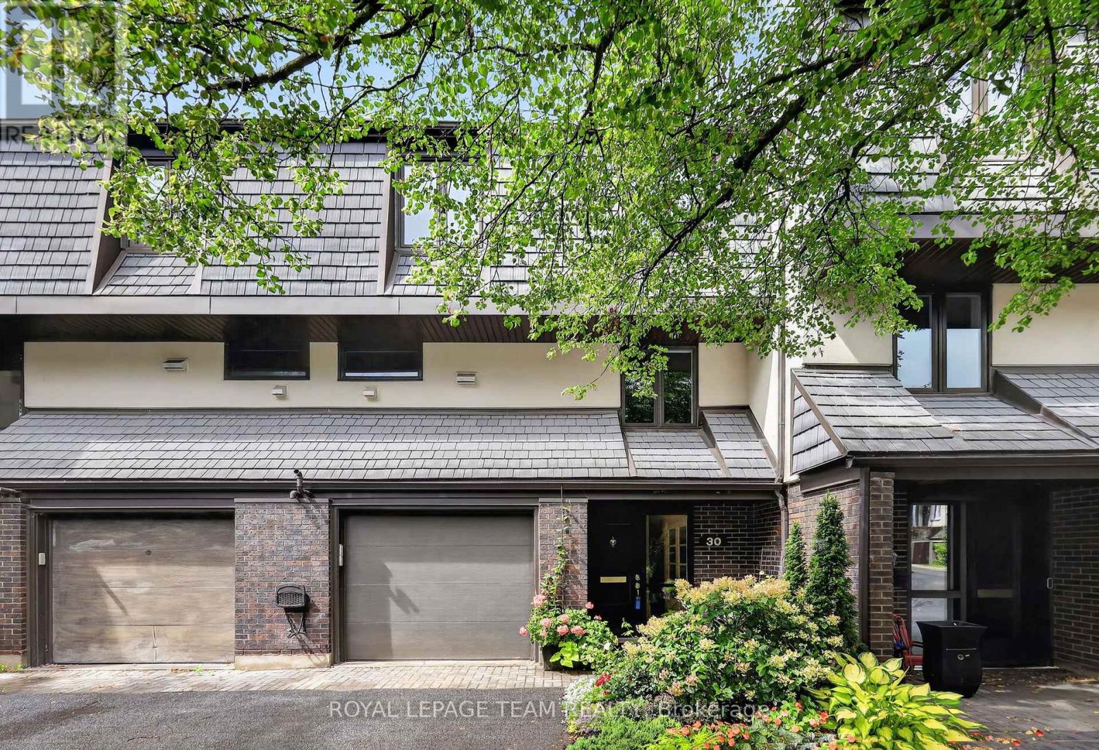 #30 655 RICHMOND ROAD - 2