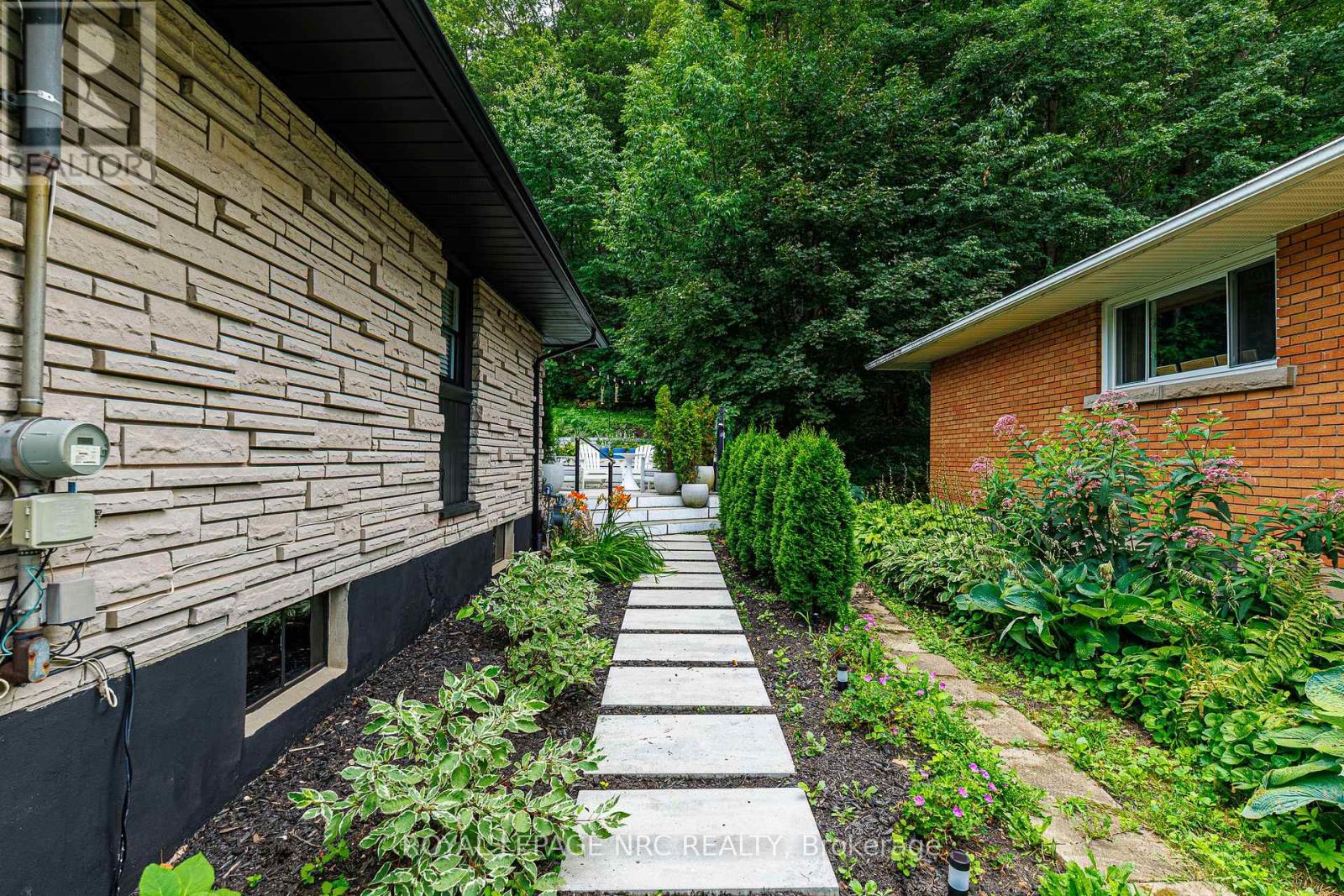 180 WOODSIDE DRIVE - Image 3