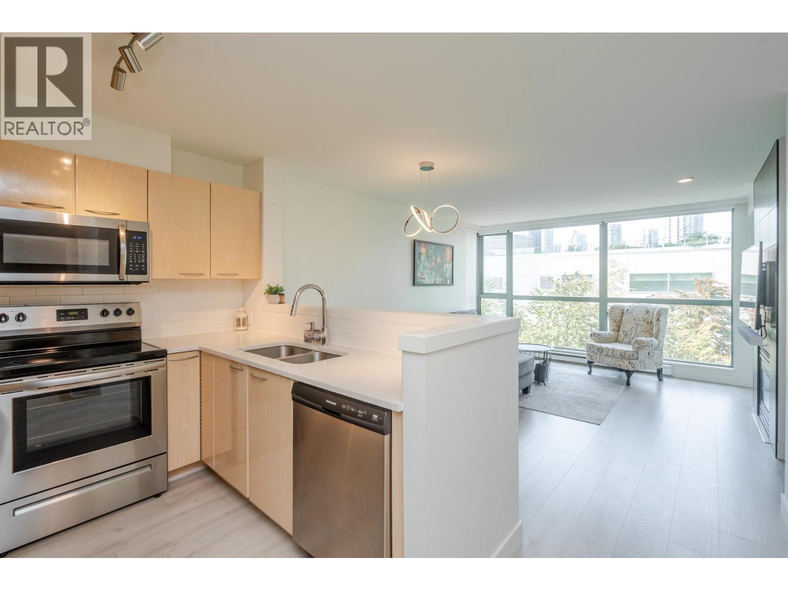 602 4888 HAZEL STREET, Burnaby