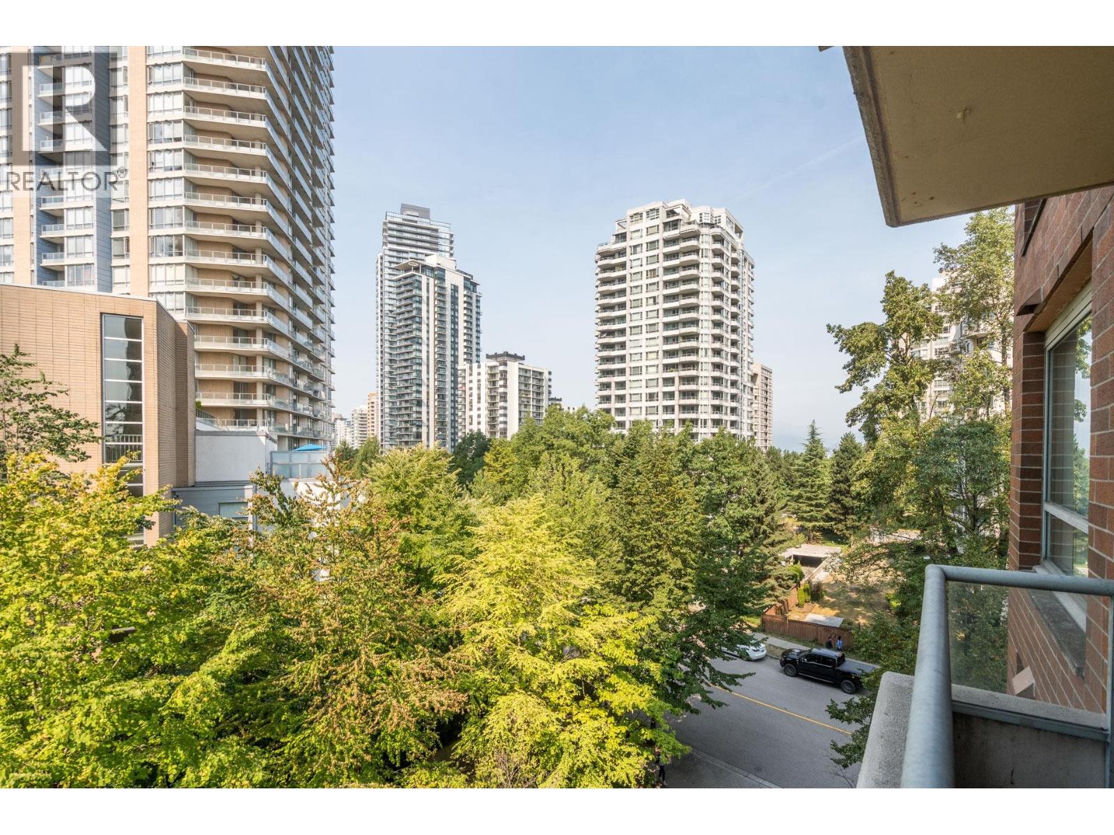 602 4888 HAZEL STREET, Burnaby