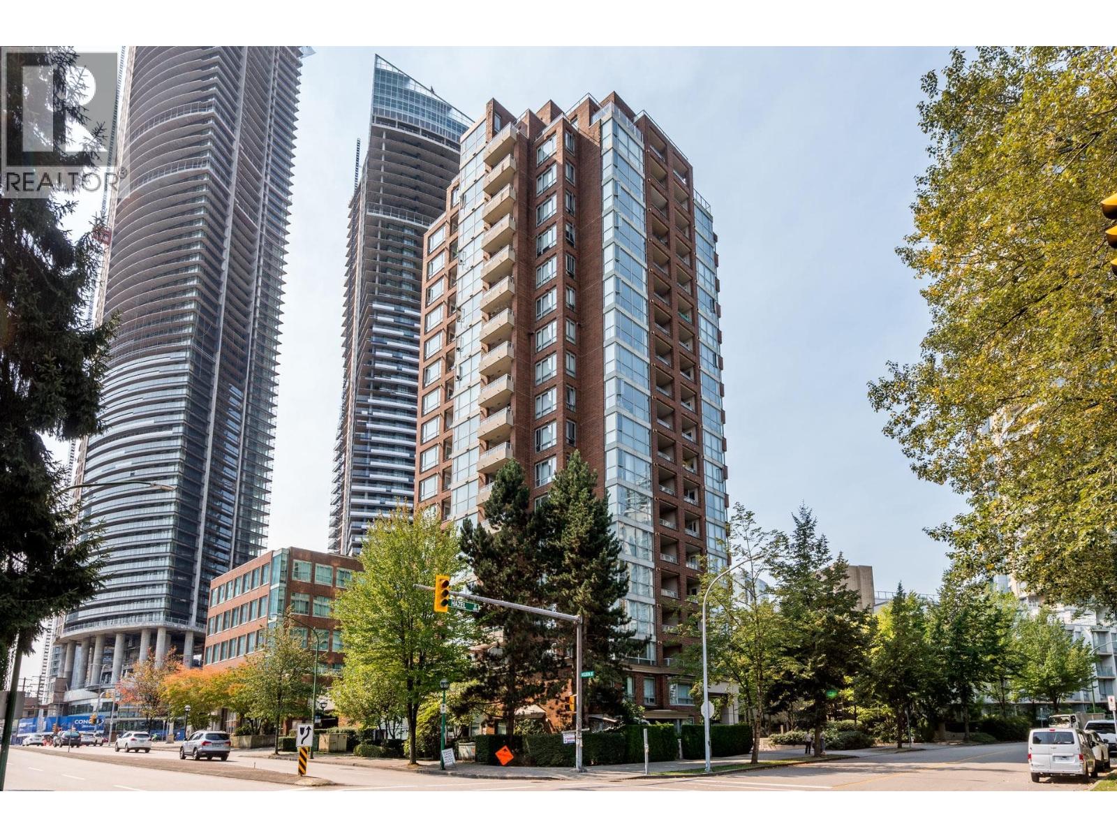 602 4888 HAZEL STREET, Burnaby