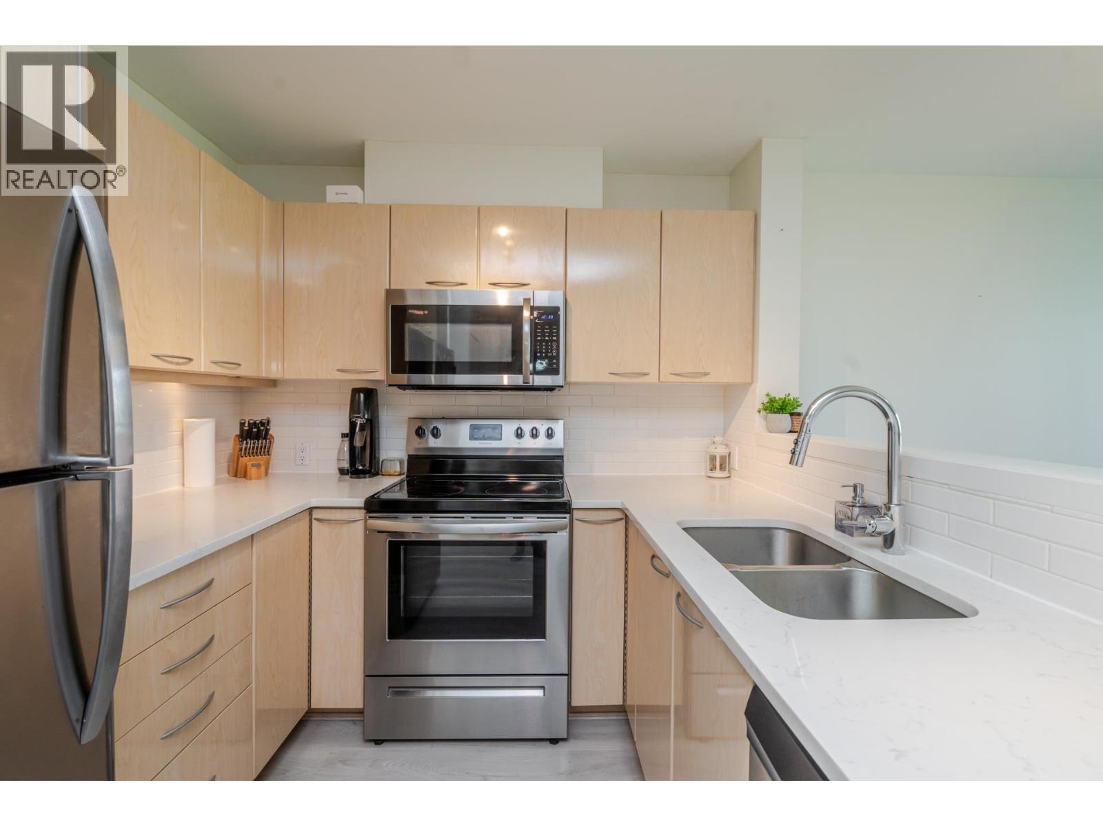 602 4888 HAZEL STREET, Burnaby