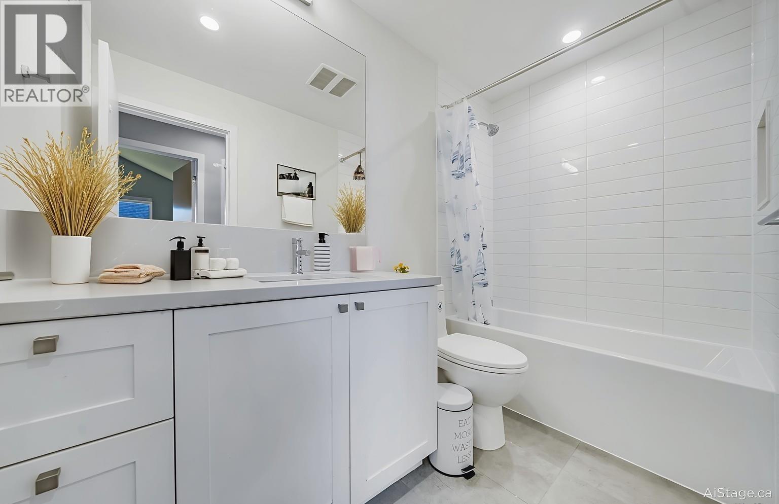 128 4738 HEMLOCK WAY, Tsawwassen
