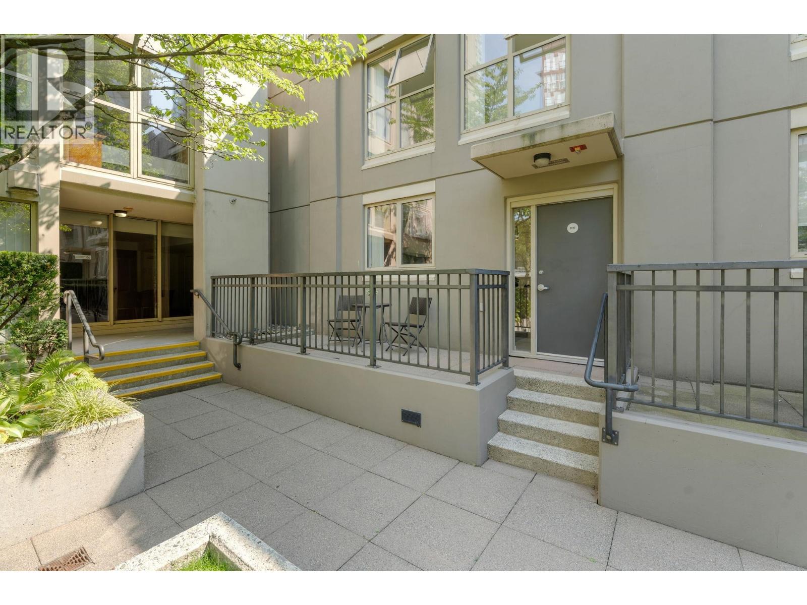 TH9 969 RICHARDS STREET, Vancouver